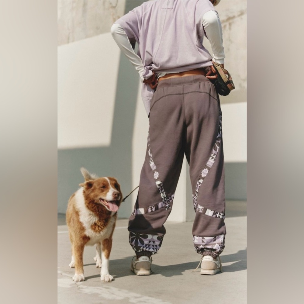 NWOT Free People Movement  Snow Flow Joggers In Driftwood Combo - Picture 3 of 12